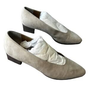 EUC RARE Larry Stuart Collection From Italy Nude Taupe Suede Low Heel size 8